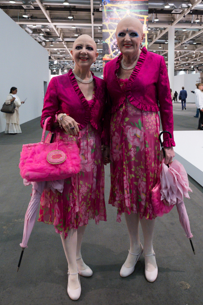 Eva und Adele an der Art Unlimited Basel, am 13. Juni 2016. © KEYSTONE/Georgios Kefalas